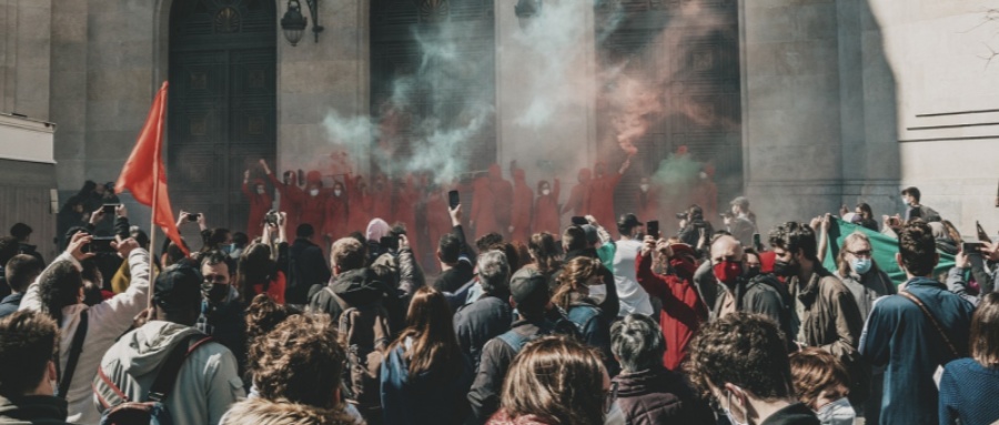 The strike wave in Italy in January 2025 will see 45 planned strikes across various industries, affecting logistics. Businesses need to prepare in advance